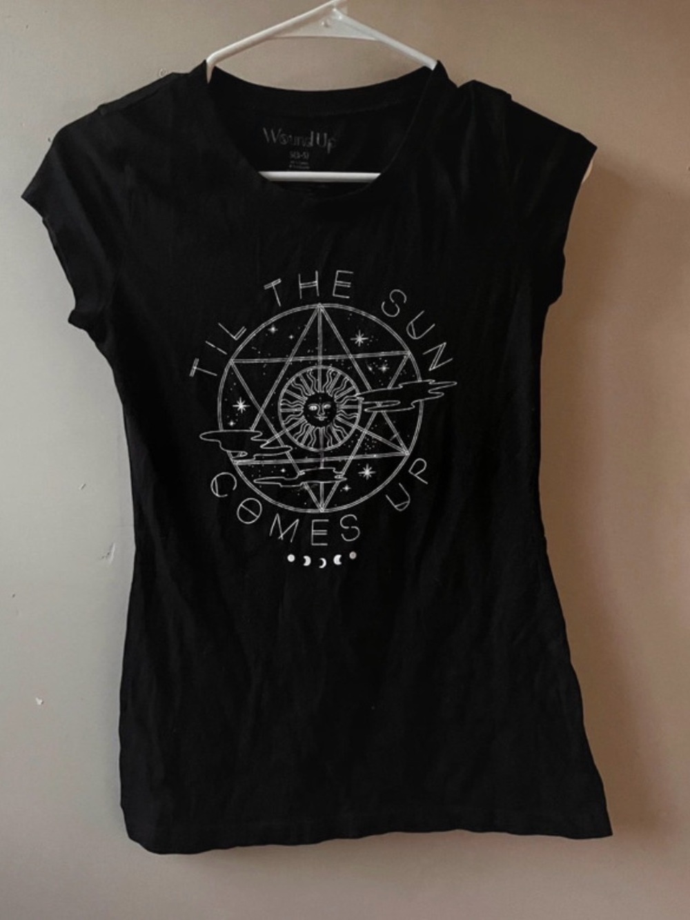 Wound Up 'Til The Sun Comes Up' Graphic T-Shirt S